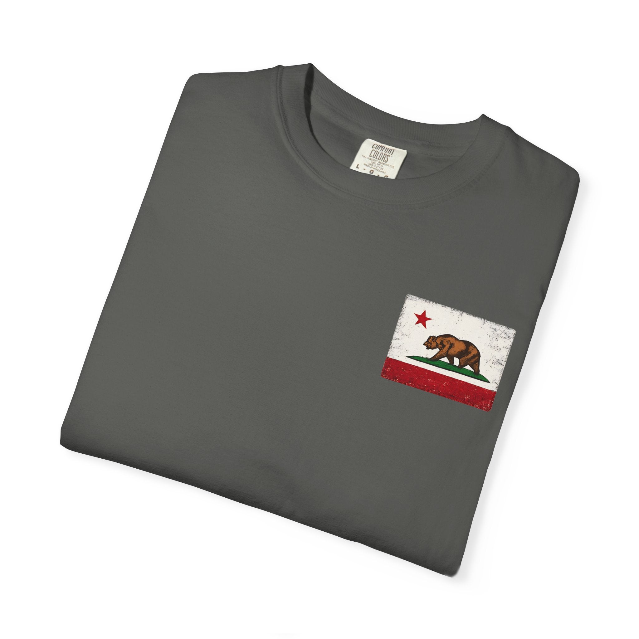 California Bear Shirt, Vintage California Tee, California Flag Shirt, Distressed California Graphic Tee, West Coast Shirt