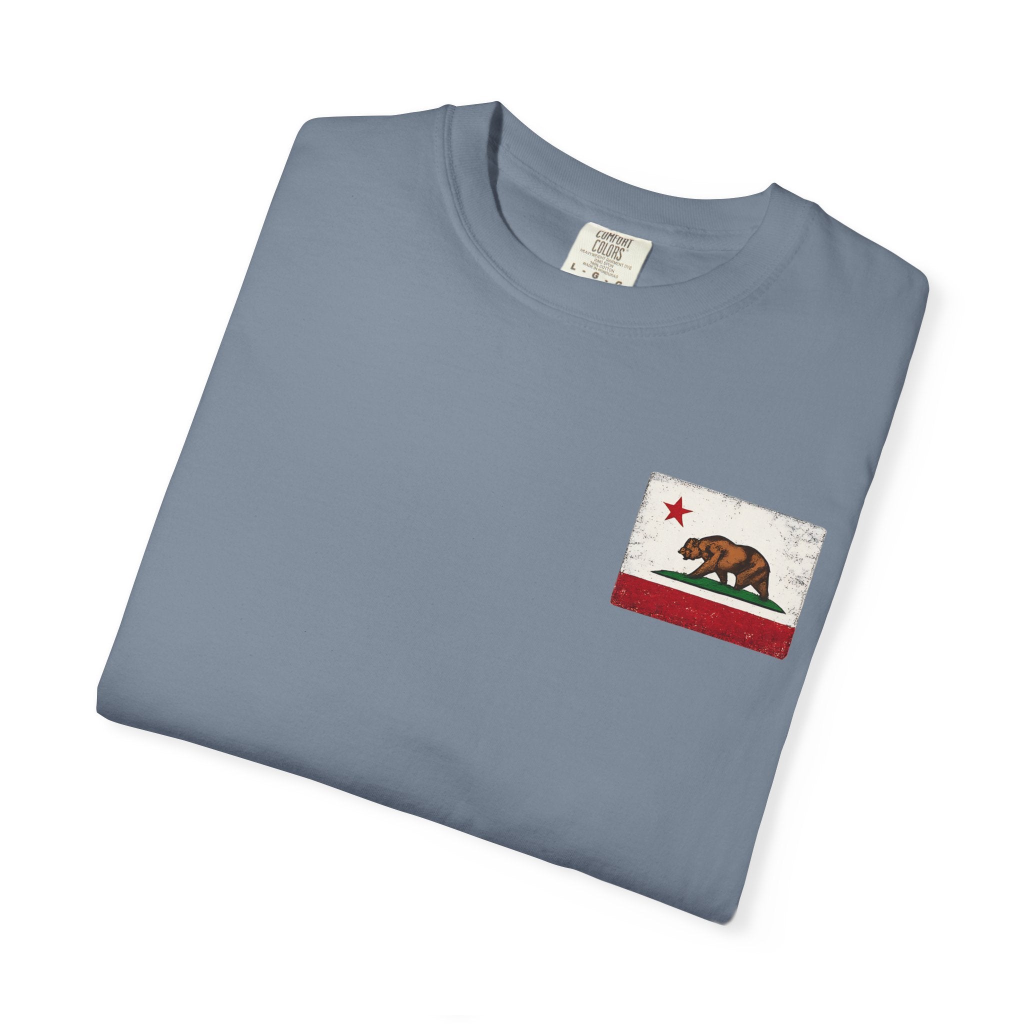 California Bear Shirt, Vintage California Tee, California Flag Shirt, Distressed California Graphic Tee, West Coast Shirt